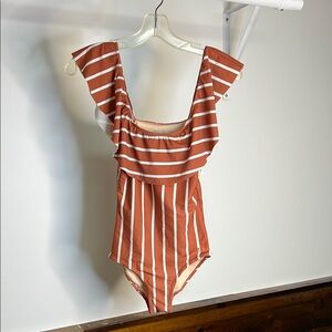 Albion Fit Rust and Cream Striped One Piece Swimsuit- Girl’s‎ 8/10